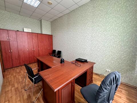 комерційна за адресою Івана Авраменка вул. (Корнійчука), 4