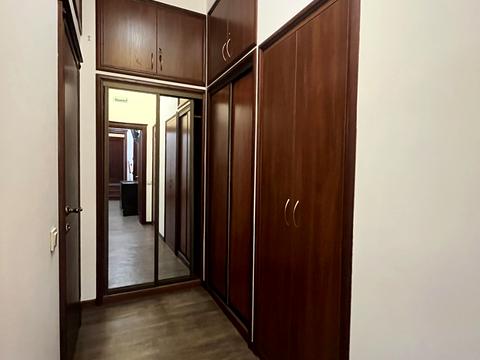 комерційна за адресою Саксаганського вул., 13/42