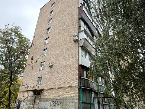 квартира за адресою Зодчих вул., 64