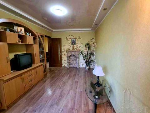 квартира за адресою прос. Маяковського, 52