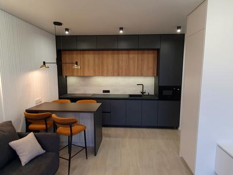 квартира за адресою Салютна вул., 2к21