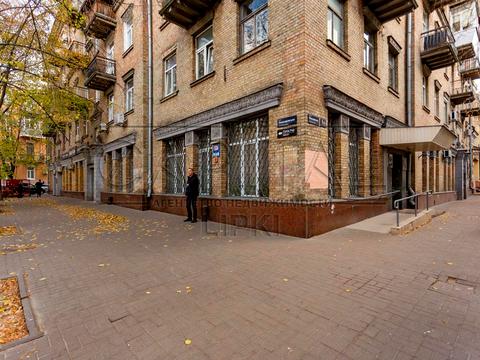 комерційна за адресою Князів Острозьких вул. (Московська), 5/2а