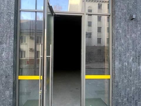 коммерческая по адресу Вавиловых ул., 11