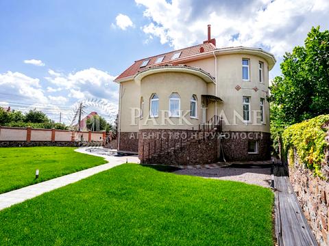 будинок за адресою Молодіжна вул.