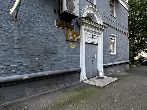 комерційна за адресою Заньковецької вул., 10