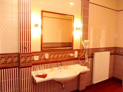 коммерческая по адресу Черновола ул., 82