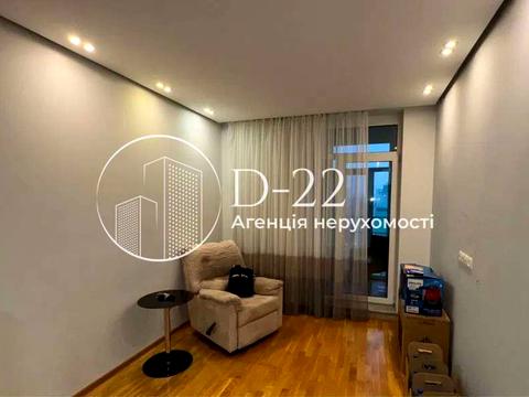 квартира за адресою Регенераторна вул., 4