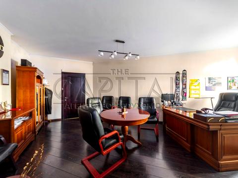 коммерческая по адресу Раисы Окипной ул., 4