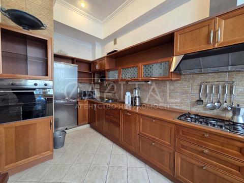 квартира за адресою Михайлівська вул., 19