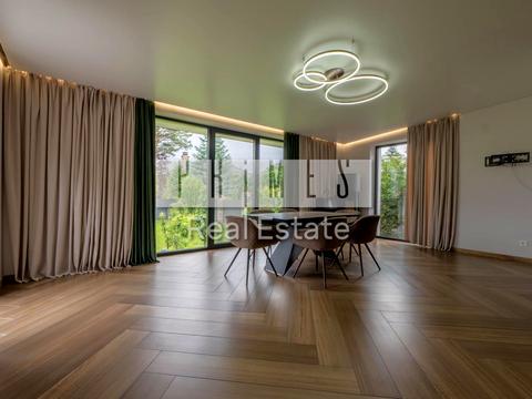 будинок за адресою Молодіжна вул.