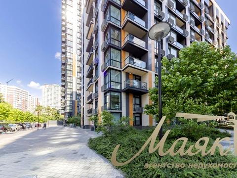 комерційна за адресою Джона Маккейна вул. (Івана Кудрі), 1