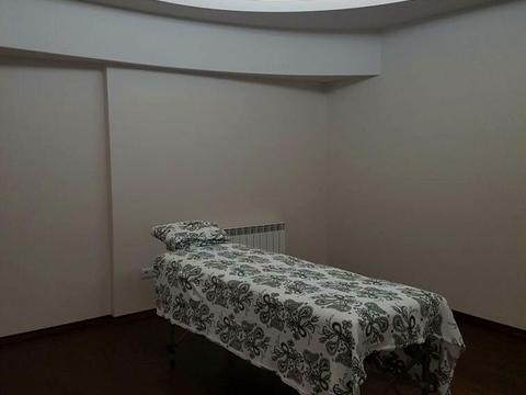 комерційна за адресою Родини Крушельницьких вул., 5
