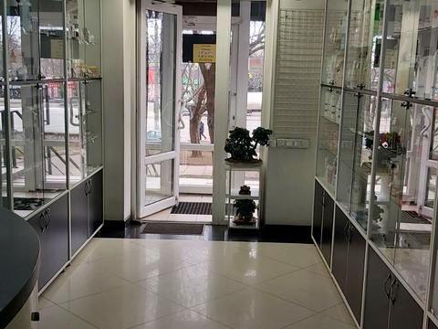 комерційна за адресою 200-річчя Кривого Рогу просп., 9