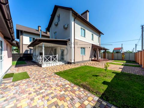 будинок за адресою с. Петропавлівська борщагівка, Центральна вул.