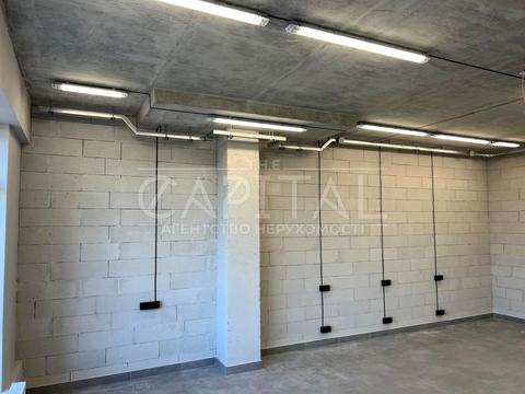 коммерческая по адресу Степана Бандеры просп. (Московський), 8