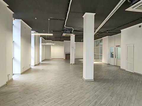 комерційна за адресою Проскурівського підпілля вул., 61