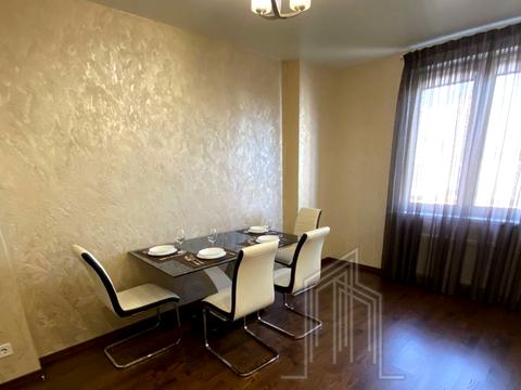 квартира за адресою В'ячеслава Чорновола вул., 27