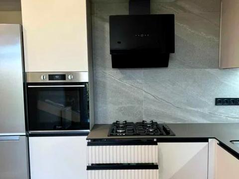 квартира за адресою Роксоляни вул., 33а