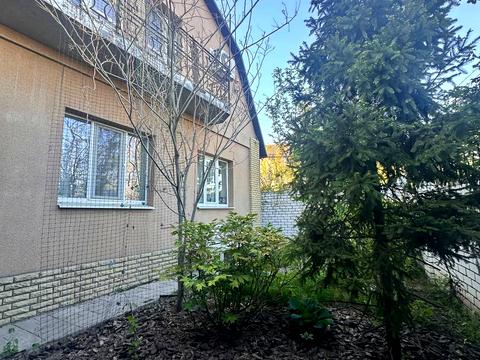 будинок за адресою Лабораторна вул., 16
