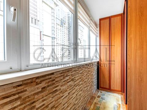 квартира за адресою Київ, Андрія Верхогляда вул. (Михайла Драгомирова), 12