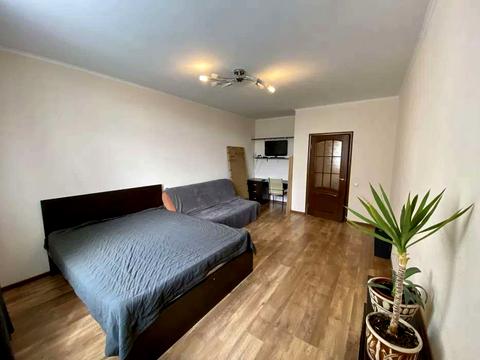 квартира за адресою Сім'ї Кульженків вул. (Петра Дегтяренка), 33