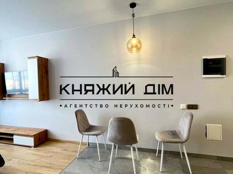 квартира за адресою Дніпровська набережна вул., 17В