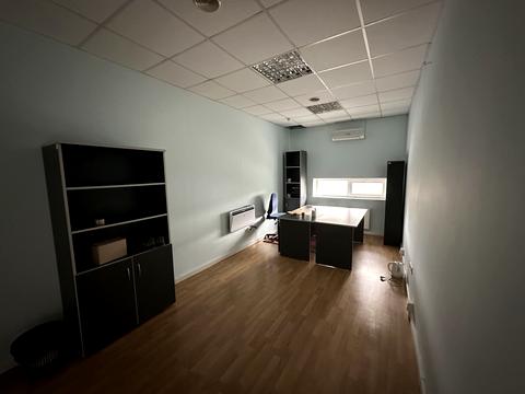 коммерческая по адресу Незалежності бульв. (50 років Жовтня), 55