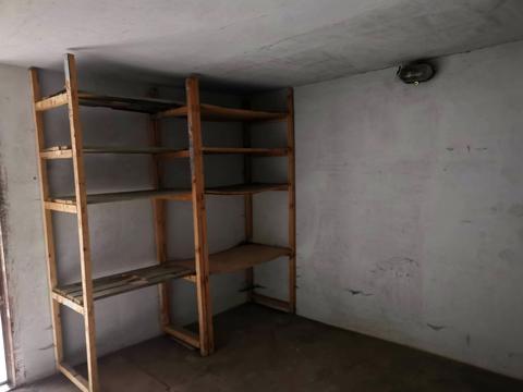 паркомісце за адресою Крайня вул., 15