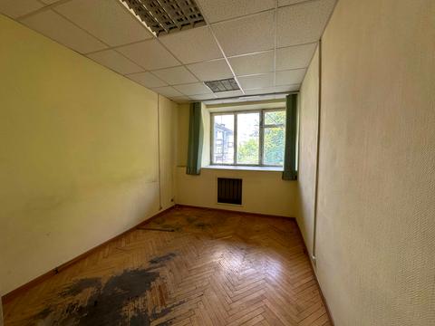 коммерческая по адресу Кловский спуск, 18