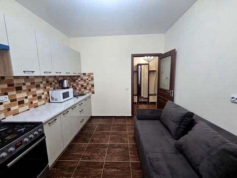 квартира за адресою житловий масив Тополя-2 вул., 12