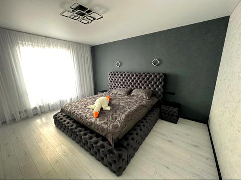 квартира за адресою Домбровського вул., 3б, к.4