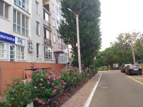 комерційна за адресою Академіка Корольова вул., 5/4