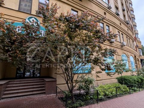 комерційна за адресою Золотоустівська вул., 55