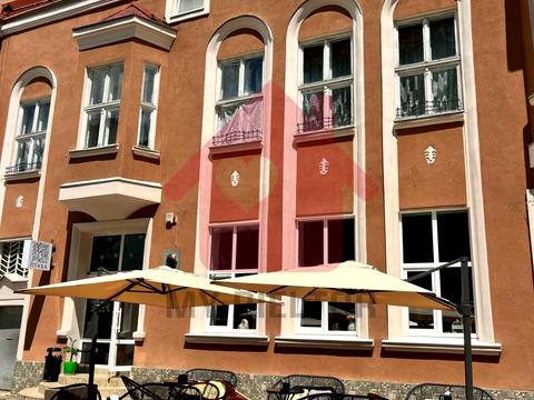 коммерческая по адресу Театральная пл., 5