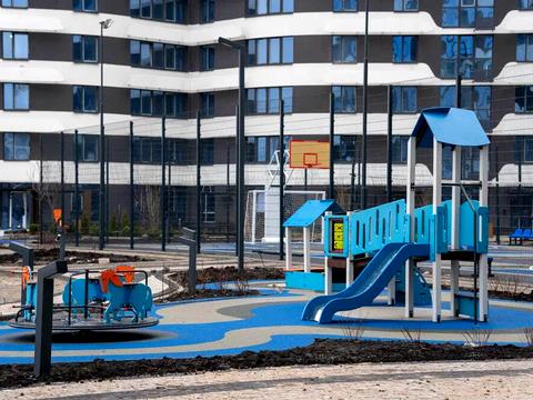комерційна за адресою Воскресенська вул., 2-а