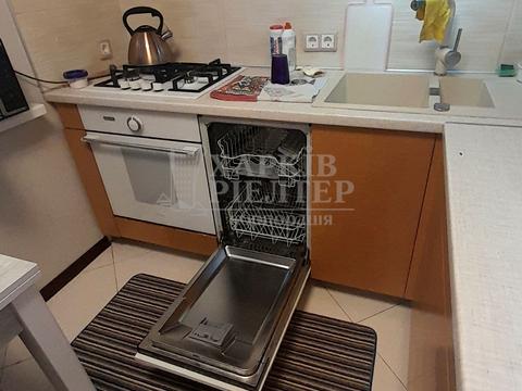 квартира по адресу Гвардейцев-Широнинцев ул., 77