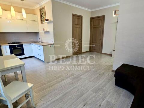 квартира за адресою Київ, Білоруська вул., 1