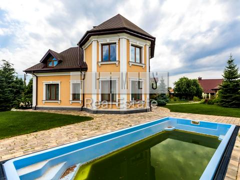будинок за адресою Шкільна вул.