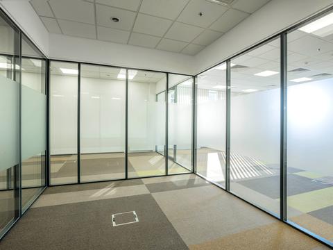 комерційна за адресою Жилянська вул., 75