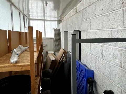 комерційна за адресою Володимира Антоновича вул. (Свердлова)