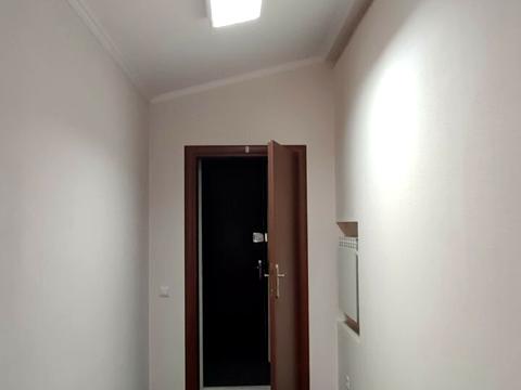 комерційна за адресою Лютеранська вул., 12