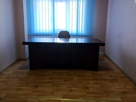 комерційна за адресою Кам'янецька вул., 122