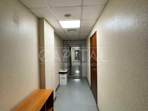 комерційна за адресою Михайла Котельникова вул., 4