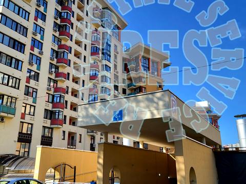 паркомісце за адресою Юлії Здановської вул. (Ломоносова), 71-Б