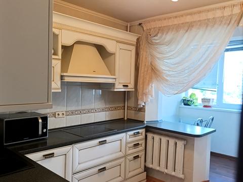квартира за адресою Анни Ахматової вул., 15