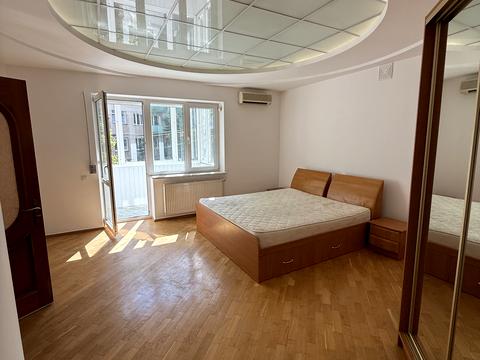 квартира за адресою Карпатська вул., 1