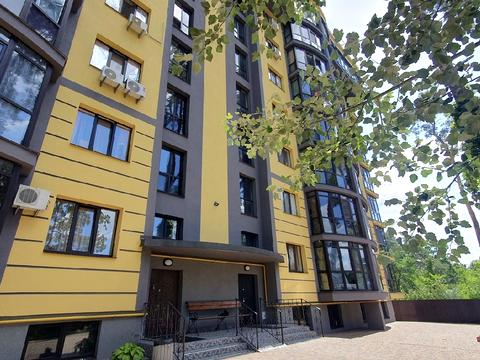 комерційна за адресою Київська вул., 73