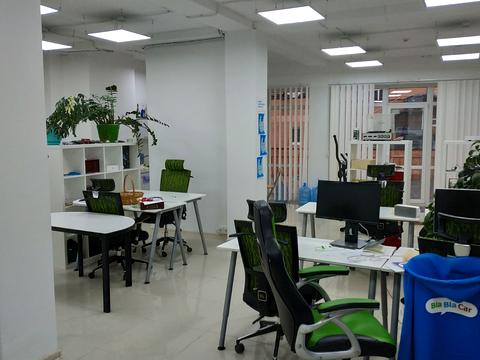 комерційна за адресою Василя Тютюнника вул. (Анрі Барбюса), 5-А