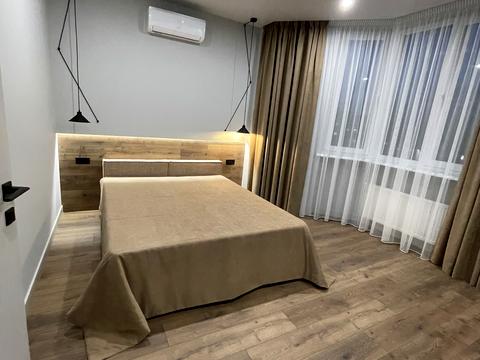 квартира по адресу Молодіжна ул., 5