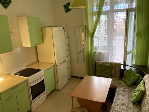 квартира за адресою Сім'ї Кульженків вул. (Петра Дегтяренка), 33